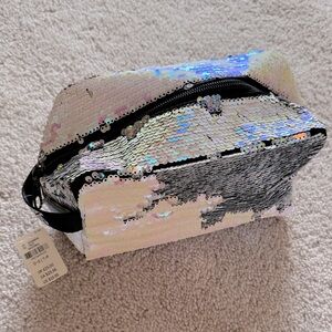 NWT Victoria’s Secret PINK Sequin Mini Make-Up Bag